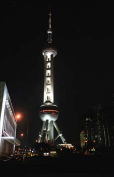 © Schanghai -Fernsehturm bei Nacht
