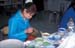 China Peking Bemalen einer Porzellanvase